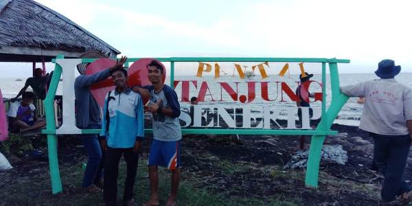 Kawasan Wisata Pantai Tanjung Senekip Mempesona