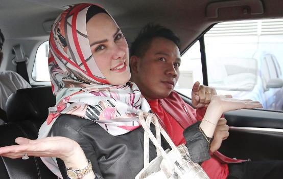 Angel Lelga Buka Kedok Kesederhanaan Vicky Prasetyo