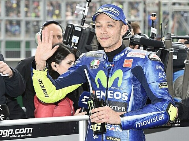 Kecelakaan, Rossi Dilarikan ke Rumah Sakit