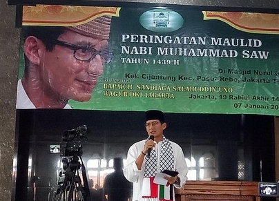 Program Anies Baswedan-Sandiaga Uno Membingungkan Warga