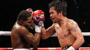 Manny Pacquiao  Menang Angka Mutlak di 12 Ronde atas Adrien Broner