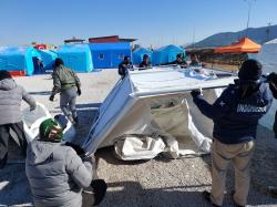 29 Unit Tenda Siap Sebagai RS Lapangan Di Turki