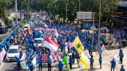 Gabungan BEM Lakukan Demo di Depan Kantor Gubernur Riau 