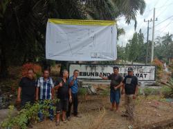 Tuntut Pelepasan Lahan, Sejumlah Tokoh Masyarakat Pasang Spanduk di HGU PTPN III KBDSL