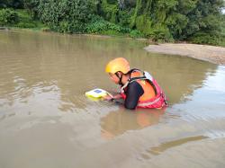 Gegara Uang Jatuh ke Sungai, Bocah di Kuansing Hilang Terseret Arus