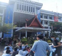  Mahasiswa Unri Lakukan Unjuk Rasa di Gedung Rektorat