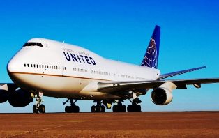 Cekcok Sesama Penumpang Pesawat United Airlines di Beijing Mendarat Darurat