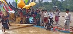 Festifal Perahu Baganduang Berasal Dari Masing Masing Desa Di Kecamatan Kuantan Mudik 