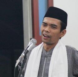 UAS Hadiri Tabliq Akbar Bangka Tengah. Ribuan Umat Muslim Bangka Belitung Banjiri Acara