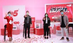 Bertabur Hadiah dan Artis Di Usia 5 Tahun J&T Express