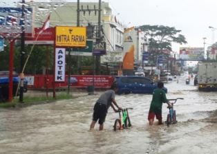 Darinase Ditutup Setiap Kali Hujan Bank Mega Direndam Banjir