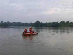 Sampan Angkut Sawit Tenggelam di Sungai Siak, 1 Pekerja Tenggelam