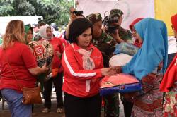 Dharma Pertiwi dan OASE Bantu Korban Banjir