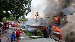 Pergi ke Warung, Pulangnya Rumah Ludes Terbakar