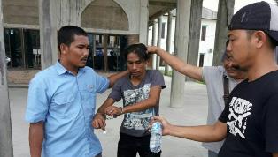 Pengedar Ini Ditangkap Sat Narkoba Siak Diloteng Rumah Warga