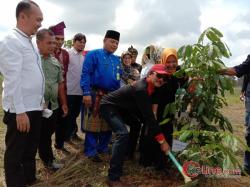 Ketua LSM Penjara Indonesia Prov. Riau Hadiri Peringatan Hari Pohon Sedunia 