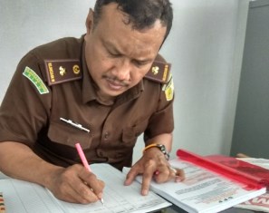 Edi Suherman Dilaporkan, Ganda Mora; Jaksa Diharap Tidak "Mandul"