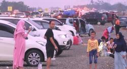 Tol Cipali Arah Cirebon Macet Total