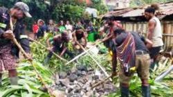 Babinsa Koramil 1710-04/Tembagapura Hadir Upacara Bakar Batu di Timika