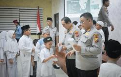 Gelar Buka Puasa Bersama Polri dan Media, Polresta Pekanbaru Serahkan Santunan ke Anak Yatim