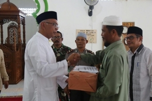 Pjs Bupati Inhil Kunjungi Masjid di Sungai Batang dan Reteh