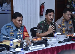 Panglima TNI Beri Arahan Kepada Dansatgas Kogabpam IMF-WB 2018 di Commad Center Nusa Dua Bali