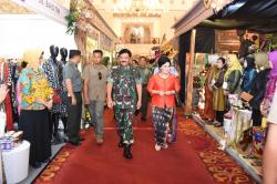 Panglima TNI Buka Gebyar Karya Pertiwi dan Atase Militer Pasangan Budaya 2019