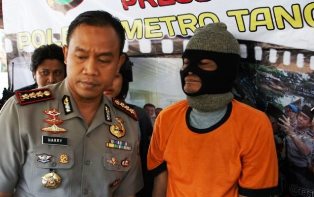 Cemburu Sama Mantan Pacar, Suami di Tangerang Bacok Istri