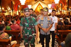 Kapolri dan Panglima TNI Marsekal Cek Gereja di Jakarta