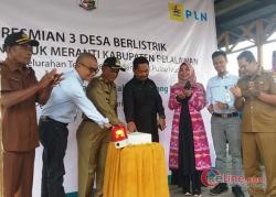 Bupati Harris Resmikan Listrik 3 Desa