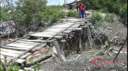 Puluhan Tahun Jembatan Desa Tak Tersentuh Pembangunan, Warga Desa Pematang Sei Baru Protes