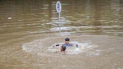 Curah Hujan Masih Tinggi, Terowongan Kemayoran Jakarta Pusat di Genangi Air Setinggi 5 Meter