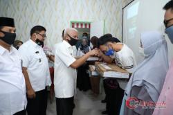 4 Siswa Dapat Bantuan Laptop Dari Bupati Asahan