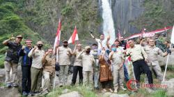 Kibarkan 75 Bendera Merah Putih Di Obyek Wisata Ponot, Ini Kata H.Surya