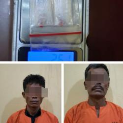 Kantongi Sabu, Dua Pria di Rohil di Amankan Polisi saat di Warung Kopi