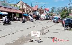 Warga Kota Pariaman Minta PT WIKA Bersihkan Debu Jalan, Walikota Kemana?