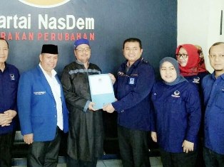 Lanjutkan Visi Saleh Djasit, Indra Daftar ke Nasdem