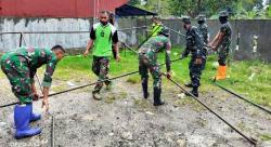 Prajurit TNI Dirikan Tenda Pengungsian Pasca Gempa, Warga: Terimakasih TNI