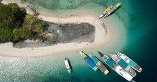 Mau Diving, Snorkeling, atau Surfing Pantai Lombok Menanti Anda