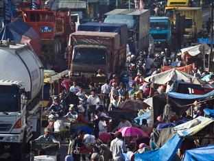 Pemudik ke Sumbar Wajib Waspadai di 3 Pasar Tumpah Ini