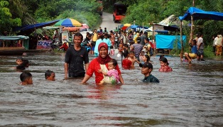 Ribuan Keluarga di Riau Jadi Korban Banjir