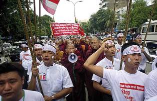 Rohingnya Demo Memperingati Satu tahun Mengungsi dari Myanmar