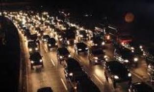 Tol Cikampek Menuju Jakarta Mulai Jam 20.00 Wib Merayap