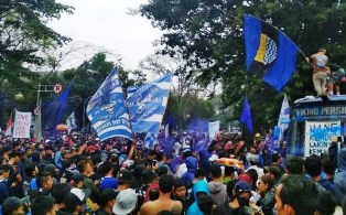 Ribuan Bobotoh Protes APPI dan PSSI