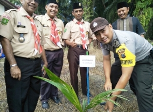 Herman Pelani Buka Perkemahan Gabungan Gugus Depan