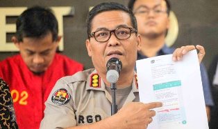 Pegawai KPK Dipukul Awalnya Gara-gara Foto-foto