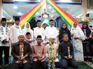 Taufik Rebut Piala Gubri, Norhayati Rebut Piala Ketua DPRD