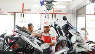 Astra Honda Motor Cetak Mekanik Mumpuni Sendiri