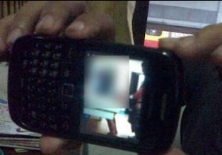 Biadab, Ibu Ikut Mengarahkan Adengan Porno Anaknya