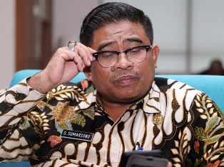 Mendagri Teken SK Pengaktifan Bupati Suparman